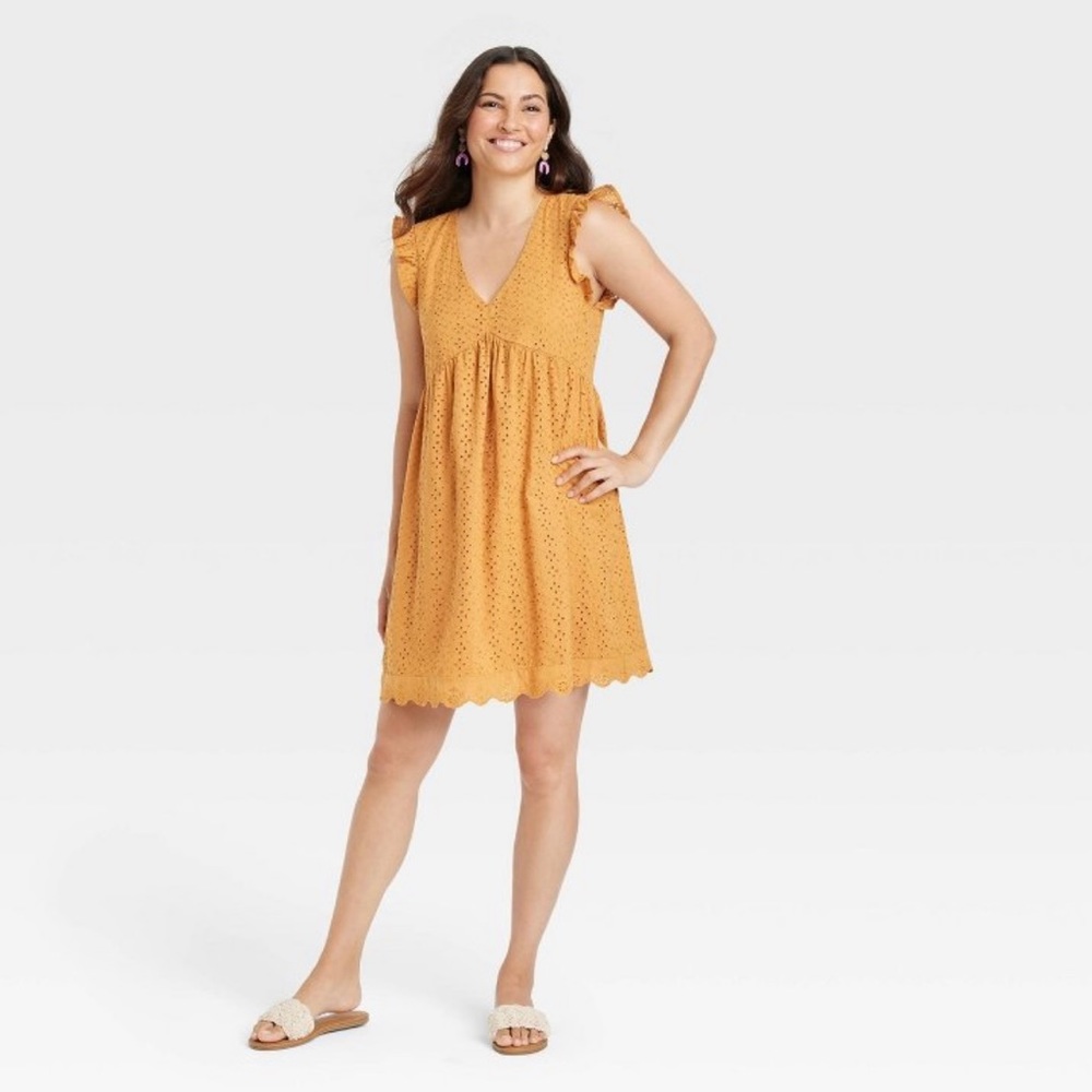 Knox Rose Women's Ruffle Short Sleeve Evelet A-Line
Dress - Amber - Size Large